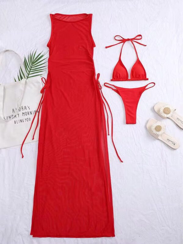 Bikini y vestido semitransparente rojo