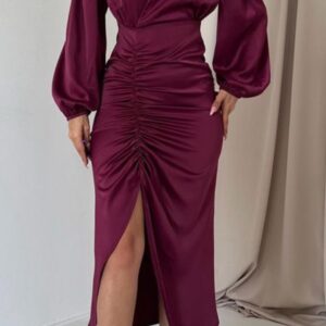 Vestido midi morado trapeado de satén